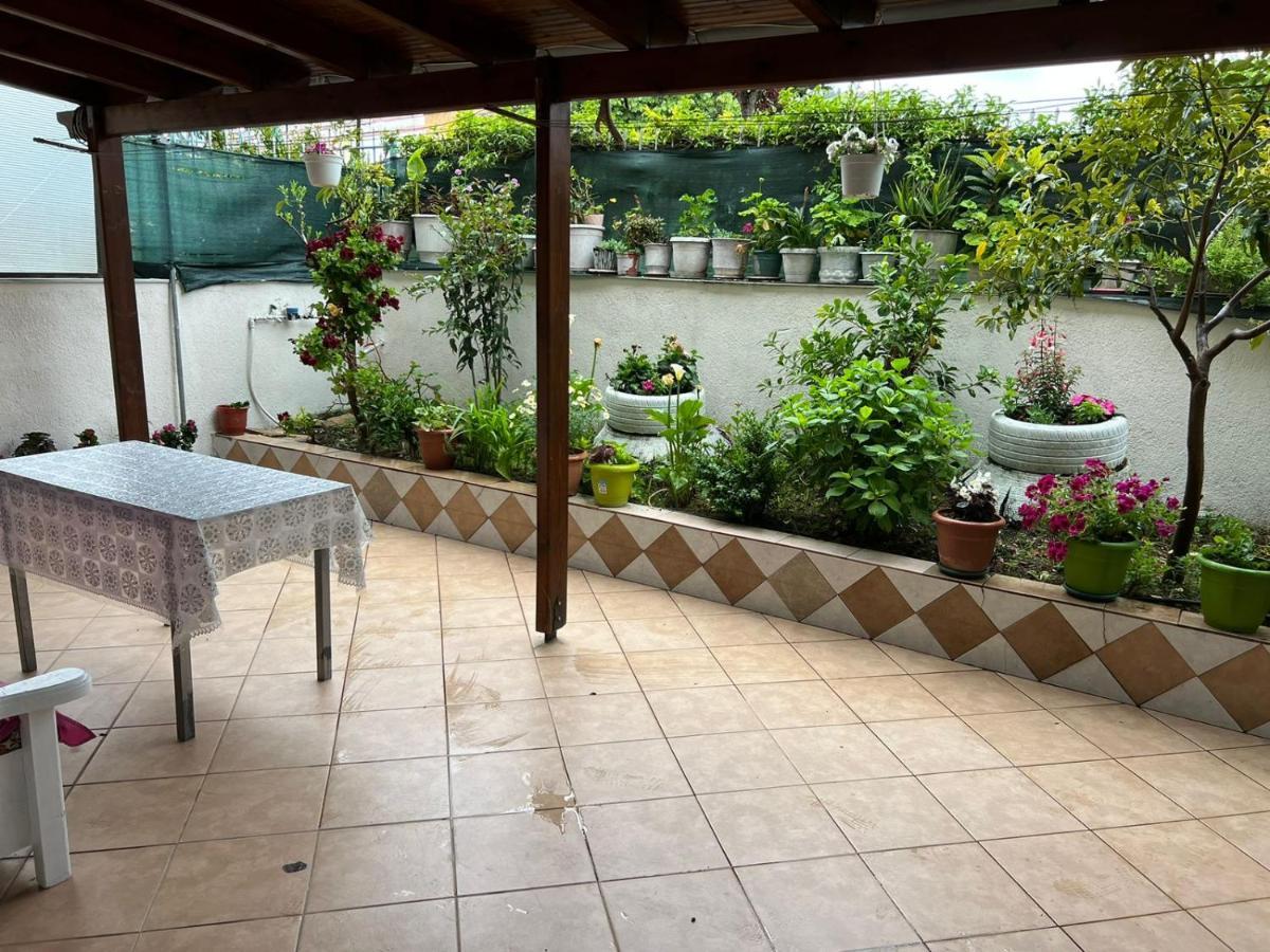 Goni Guest House Саранде Екстериор снимка